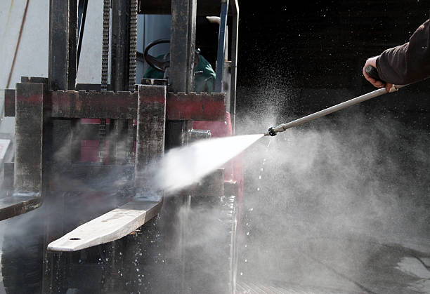 Best Sidewalk Pressure Washing  in Aloha, OR